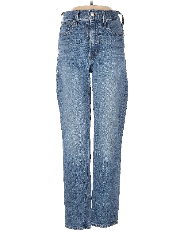 High-Rise Straight-leg Jeans in Light Wash